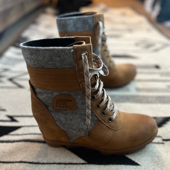 Sorel Wedge Boots Size 10 - Picture 3 of 3